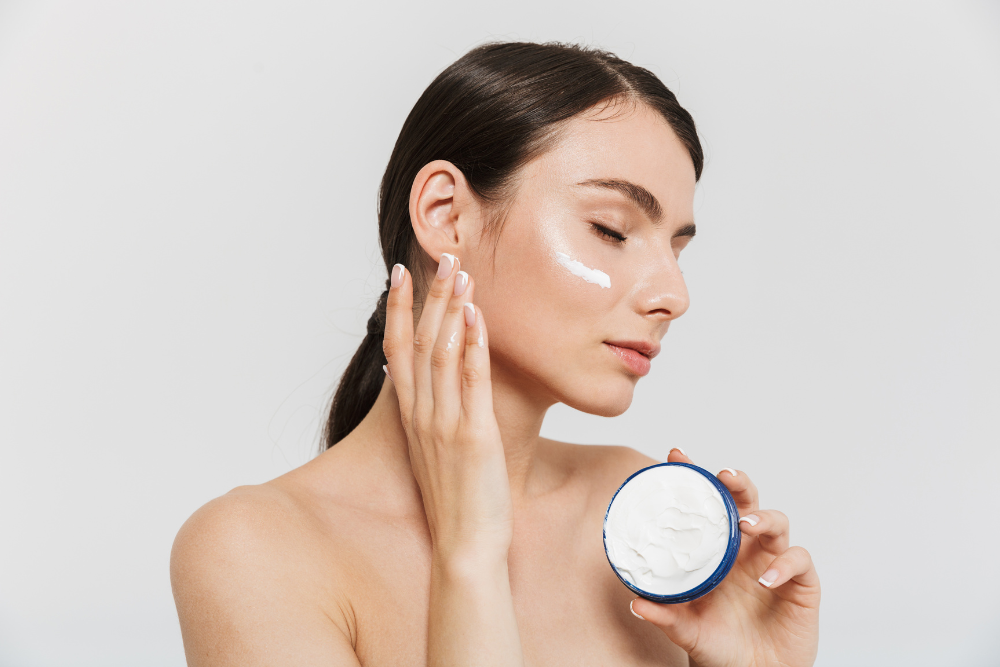 You are currently viewing Summer Skincare: Beat the Heat & Keep Your Skin Glowing