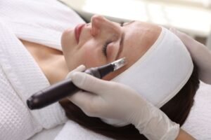 Read more about the article The Cleopatra Connection and Electric Current: Surprising Microneedling Trivia