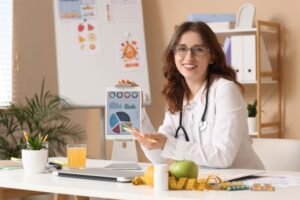 Read more about the article Semaglutide vs. Tirzepatide: An Easy, Plain-English Comparison